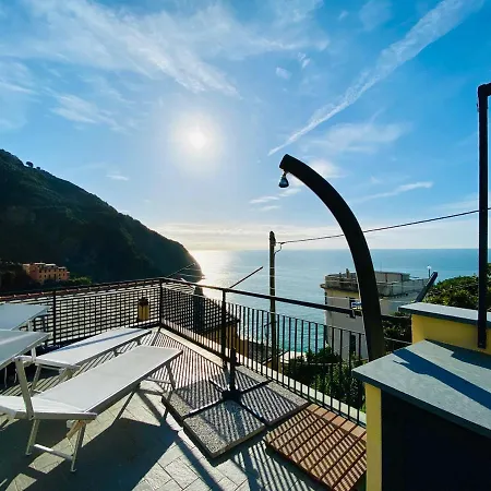 Al Castello Apartment Riomaggiore Exterior photo